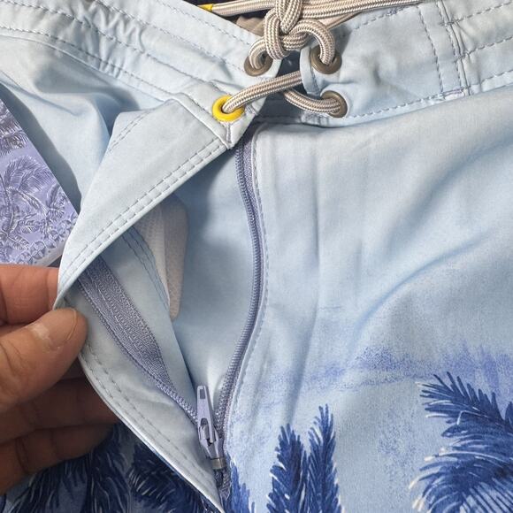 Tommy Bahama Men's X-Large Swim Trunks Vacation Blue Artist Series MSRP $99 - Picture 7 of 11